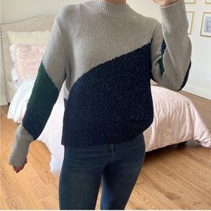 Banana Republic Color-Block Cropped Sweater in Preppy Navy & Pine Green